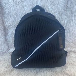Tiem Round Backpack Black/Black